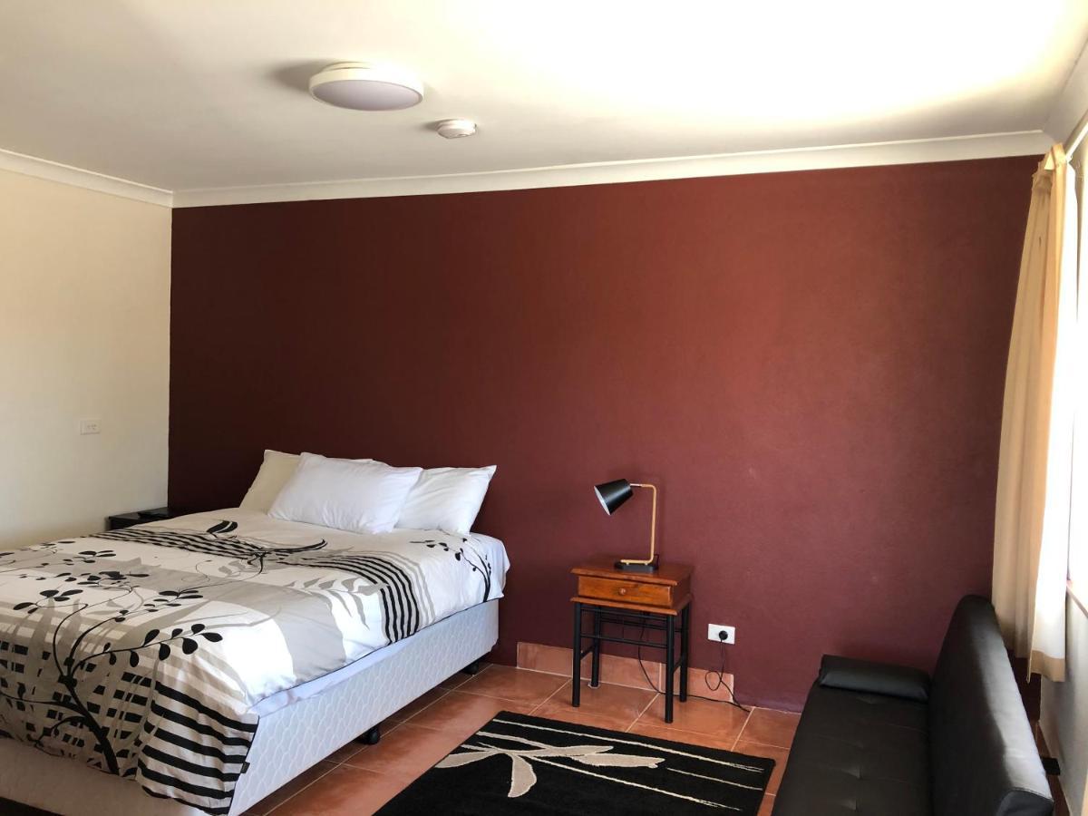 Northampton Motor Hotel 외부 사진